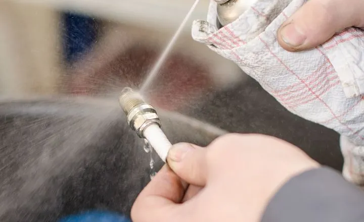 How To Clean Spark Plug Well